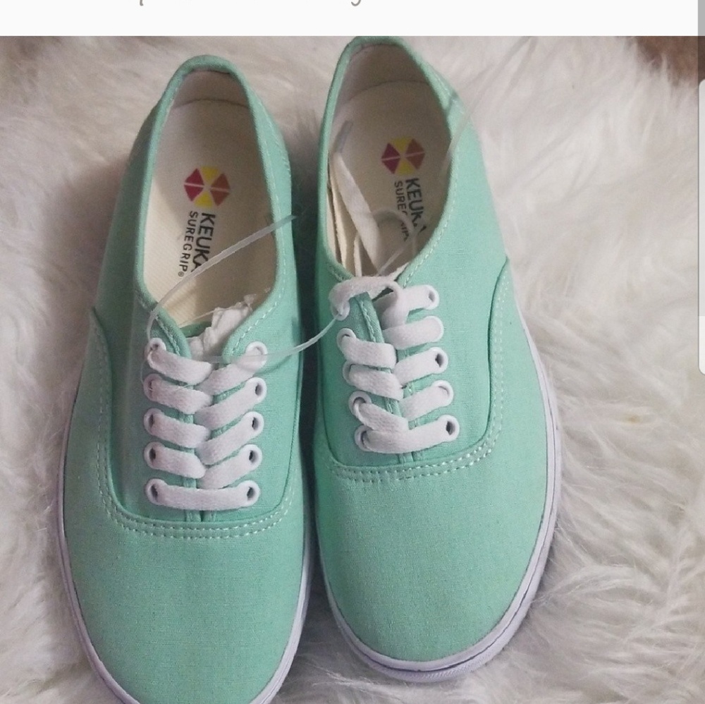 Mint canvas shoes